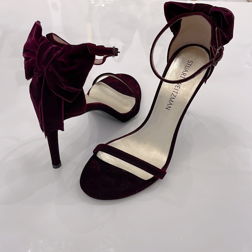 Stuart Weitzman Velvet Bow Back Heels size 8